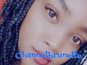 Channelbrunette