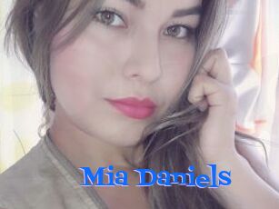 Mia_Daniels