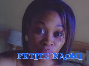PETITE_NAOMI
